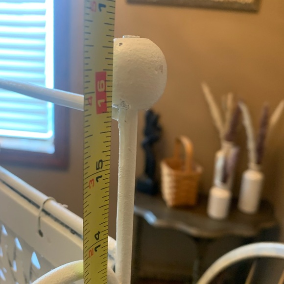 Metal / wood footed basket - - Picture 12 of 15